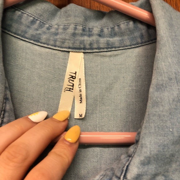 Sleeveless Button-up Dress - Picture 5 of 6